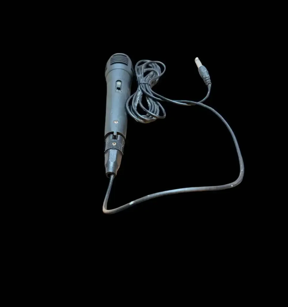 Professional Wired Dynamic Microphone with On/Off Switch
